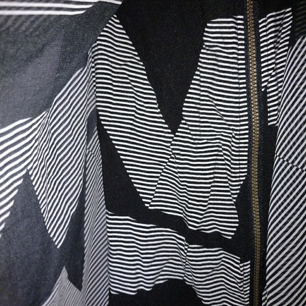 Super cool flutter dress - Picture 6 of 8